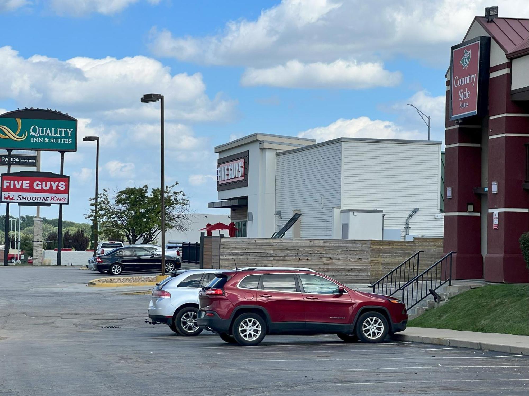Countryside Suites Kansas City Independence I-70 East Sports Complex Hotel Экстерьер фото